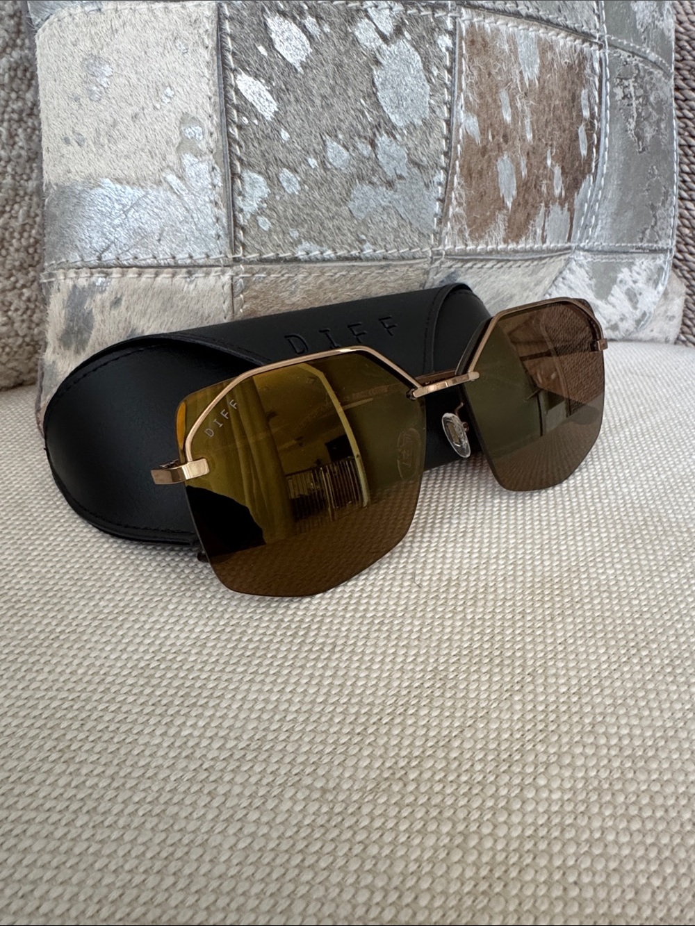 Diff Eyewear “BREE” Rimless Brown Gradient Lenses with Gold Accents